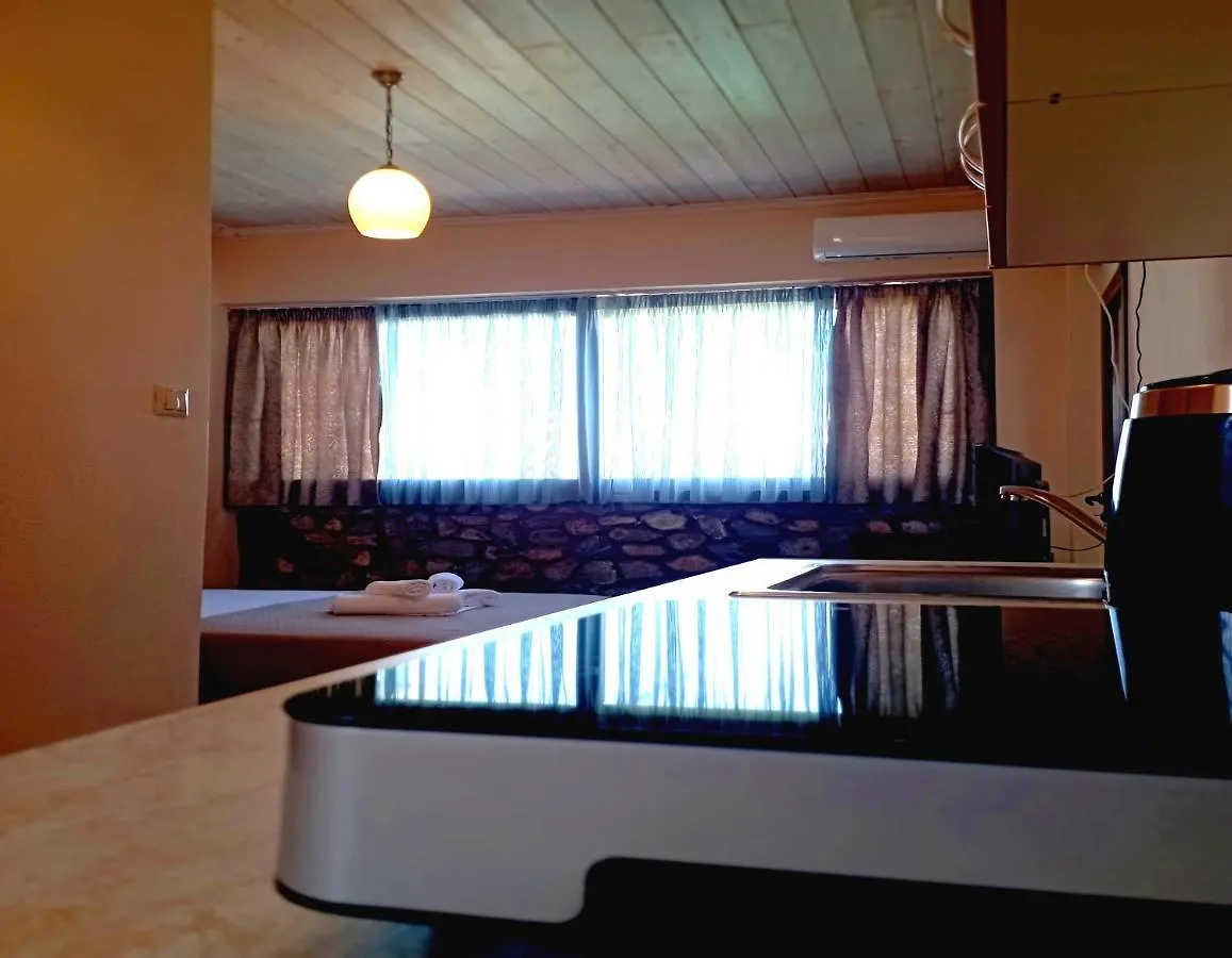 Plakoudis Rooms Stavros